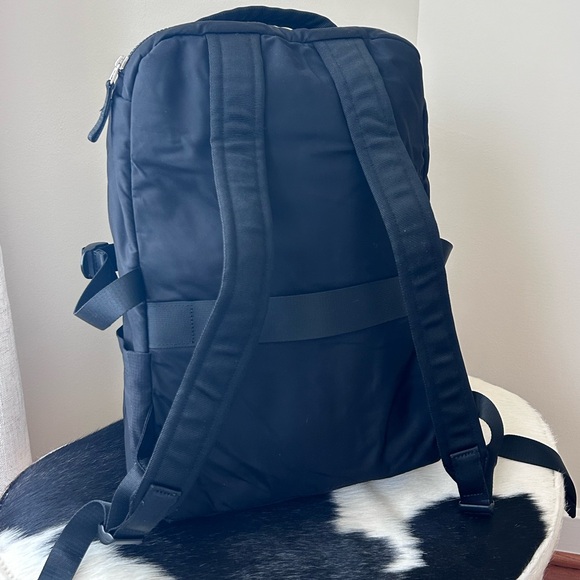 lululemon Backpack - Picture 5 of 6